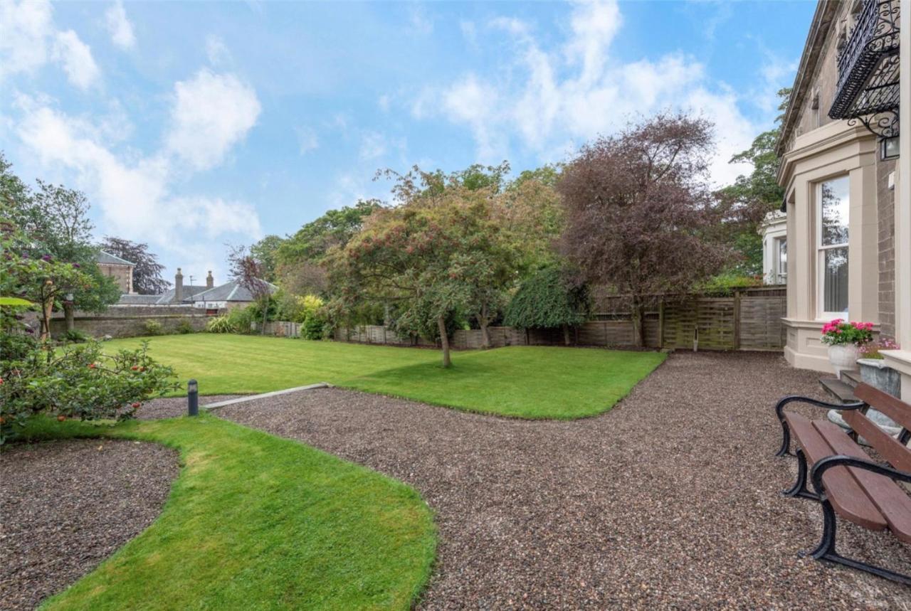 Milton Bank Mansion Garden Apartment Broughty Ferry Bagian luar foto
